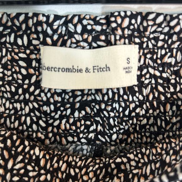 Abercrombie Printed Pull On Shorts - Picture 3 of 5